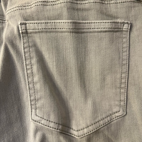 Chico’s Girlfriend Slim Ankle Grey Jeans size 12 - Picture 9 of 9